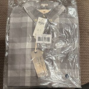 Hollister Men's Gray Plaid Button Down Shirt